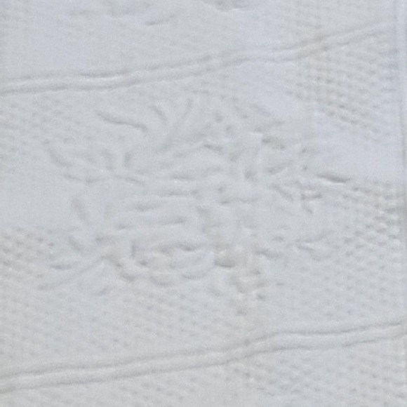 BLANKET MARTHA STEWART WHITE EMBOSSED #152 - Picture 1 of 12